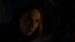 extant_GameOfThrones_4x02-TheLionAndTheRose_2533