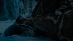 extant_GameOfThrones_4x02-TheLionAndTheRose_2600