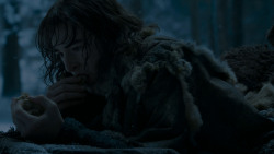 extant_GameOfThrones_4x02-TheLionAndTheRose_2652