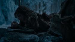 extant_GameOfThrones_4x02-TheLionAndTheRose_2674