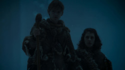 extant_GameOfThrones_4x02-TheLionAndTheRose_2748