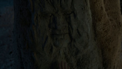 extant_GameOfThrones_4x02-TheLionAndTheRose_2843