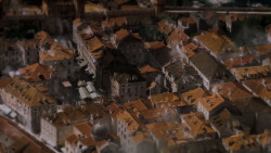 extant_GameOfThrones_4x02-TheLionAndTheRose_2901