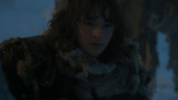 extant_GameOfThrones_4x02-TheLionAndTheRose_2921