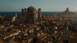 extant_GameOfThrones_4x02-TheLionAndTheRose_2936