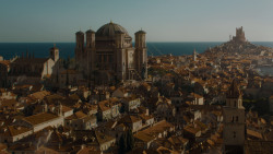 extant_GameOfThrones_4x02-TheLionAndTheRose_2937