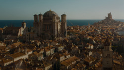 extant_GameOfThrones_4x02-TheLionAndTheRose_2940