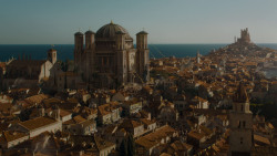 extant_GameOfThrones_4x02-TheLionAndTheRose_2941
