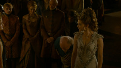 extant_GameOfThrones_4x02-TheLionAndTheRose_2974