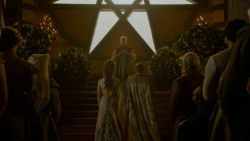 extant_GameOfThrones_4x02-TheLionAndTheRose_2985