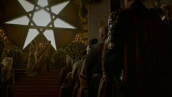extant_GameOfThrones_4x02-TheLionAndTheRose_3000