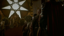 extant_GameOfThrones_4x02-TheLionAndTheRose_3001