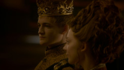 extant_GameOfThrones_4x02-TheLionAndTheRose_3018