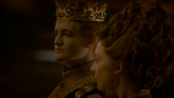 extant_GameOfThrones_4x02-TheLionAndTheRose_3019