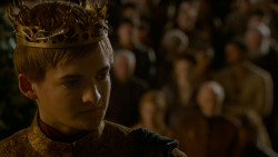 extant_GameOfThrones_4x02-TheLionAndTheRose_3025