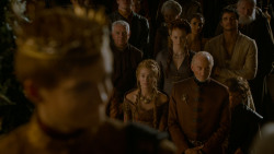 extant_GameOfThrones_4x02-TheLionAndTheRose_3030