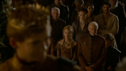 extant_GameOfThrones_4x02-TheLionAndTheRose_3031
