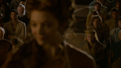 extant_GameOfThrones_4x02-TheLionAndTheRose_3045