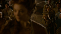 extant_GameOfThrones_4x02-TheLionAndTheRose_3047