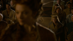 extant_GameOfThrones_4x02-TheLionAndTheRose_3048