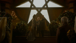 extant_GameOfThrones_4x02-TheLionAndTheRose_3051