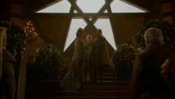 extant_GameOfThrones_4x02-TheLionAndTheRose_3055