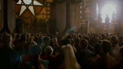 extant_GameOfThrones_4x02-TheLionAndTheRose_3056