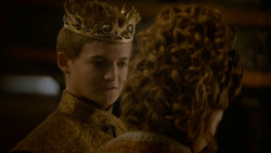 extant_GameOfThrones_4x02-TheLionAndTheRose_3060