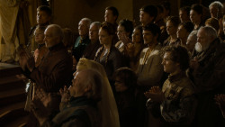 extant_GameOfThrones_4x02-TheLionAndTheRose_3074