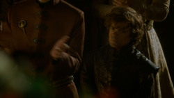 extant_GameOfThrones_4x02-TheLionAndTheRose_3077