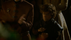 extant_GameOfThrones_4x02-TheLionAndTheRose_3078