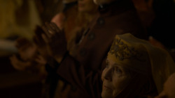 extant_GameOfThrones_4x02-TheLionAndTheRose_3085