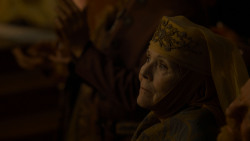 extant_GameOfThrones_4x02-TheLionAndTheRose_3087