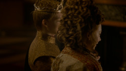 extant_GameOfThrones_4x02-TheLionAndTheRose_3091