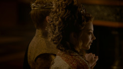 extant_GameOfThrones_4x02-TheLionAndTheRose_3092