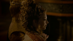 extant_GameOfThrones_4x02-TheLionAndTheRose_3095