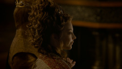 extant_GameOfThrones_4x02-TheLionAndTheRose_3097
