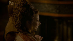 extant_GameOfThrones_4x02-TheLionAndTheRose_3099