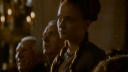 extant_GameOfThrones_4x02-TheLionAndTheRose_3103
