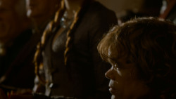 extant_GameOfThrones_4x02-TheLionAndTheRose_3105