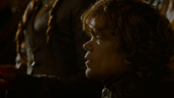 extant_GameOfThrones_4x02-TheLionAndTheRose_3107
