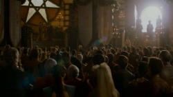 extant_GameOfThrones_4x02-TheLionAndTheRose_3119