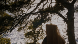 extant_GameOfThrones_4x02-TheLionAndTheRose_3132