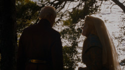 extant_GameOfThrones_4x02-TheLionAndTheRose_3141