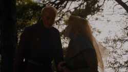 extant_GameOfThrones_4x02-TheLionAndTheRose_3143
