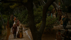 extant_GameOfThrones_4x02-TheLionAndTheRose_3145