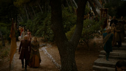 extant_GameOfThrones_4x02-TheLionAndTheRose_3153