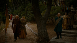 extant_GameOfThrones_4x02-TheLionAndTheRose_3158