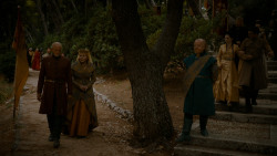 extant_GameOfThrones_4x02-TheLionAndTheRose_3160