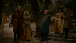 extant_GameOfThrones_4x02-TheLionAndTheRose_3165